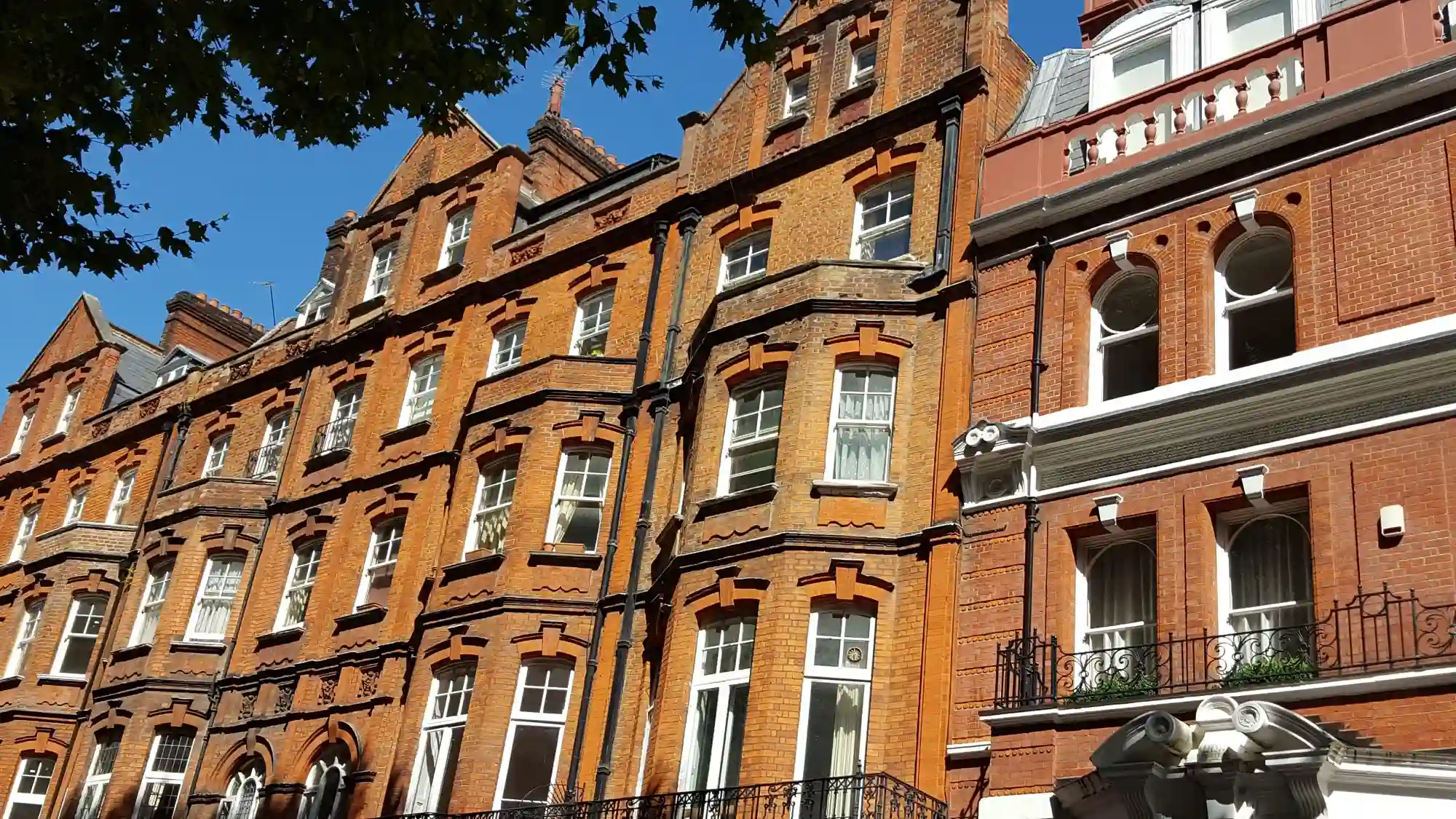 image of facade retention of historic masonry structure